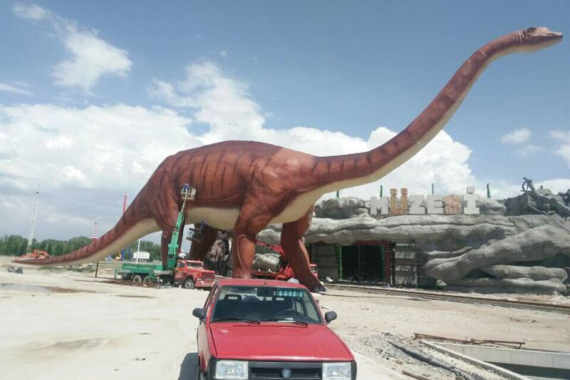 2014土耳其安卡拉70米长恐龙